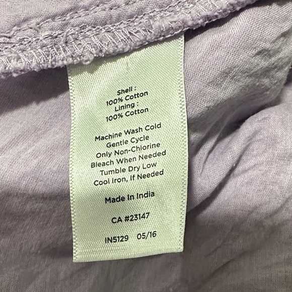 Talbots Lavender Eyelet Sleeveless Blouse 100% cotton size 12 light lilac - Picture 7 of 9